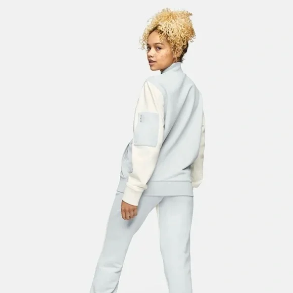 Outdoor Voices Pickup Bomber Sweatshirt New - Picture 3 of 9